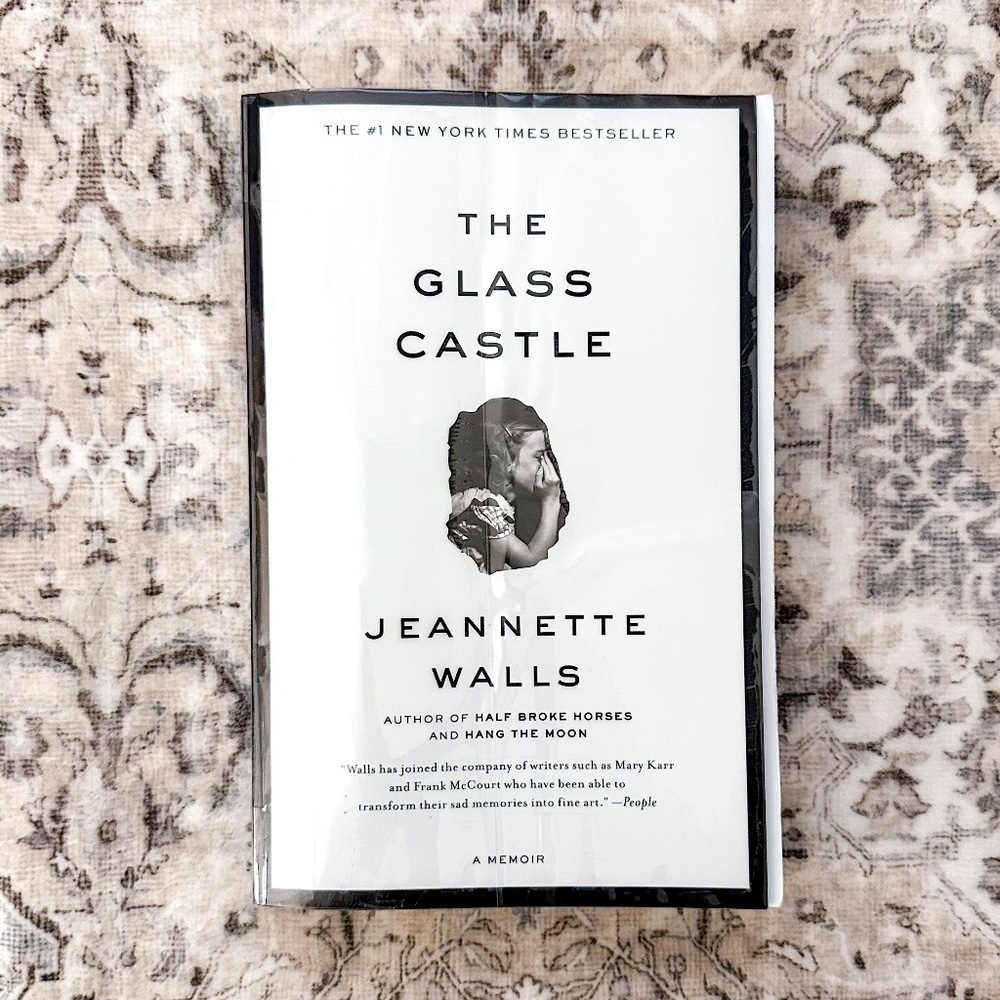 The Glass Castle by Jeanette Walls Paperback Book